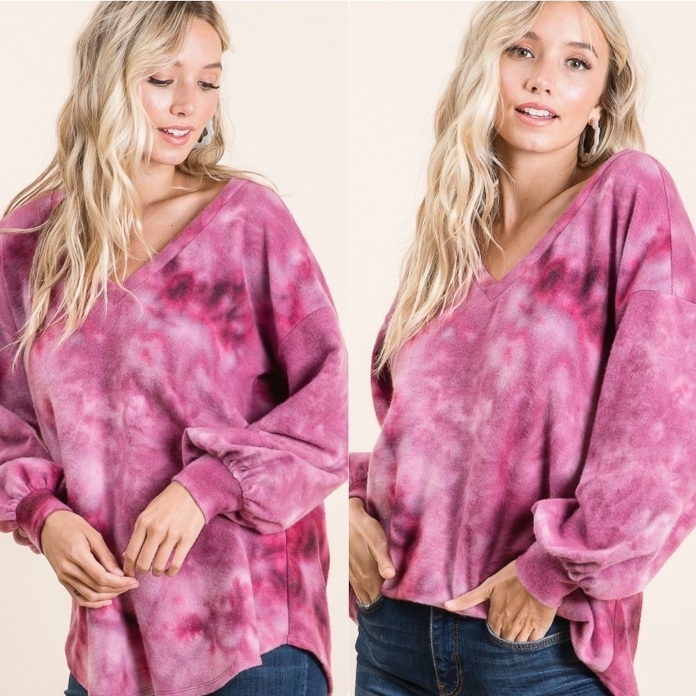 Soft Magenta V-Neck Tie Dye Top - Picture 2 of 5